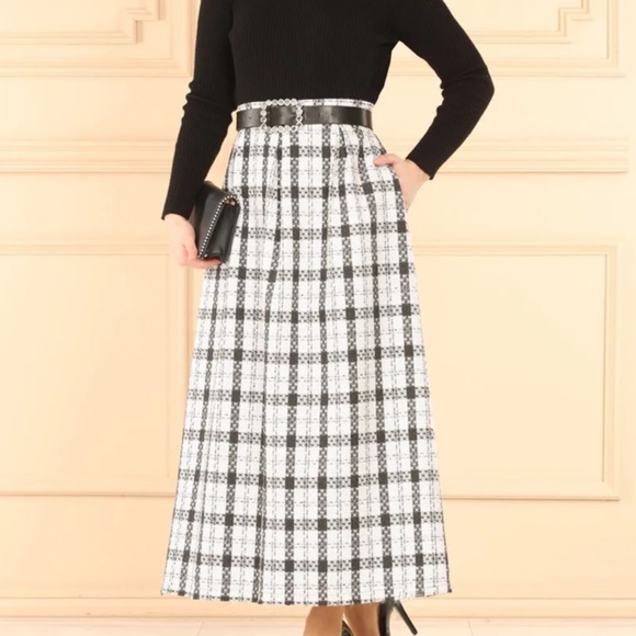 Plaid maxi skirt with long sleeve crop top size small - Picture 4 of 8